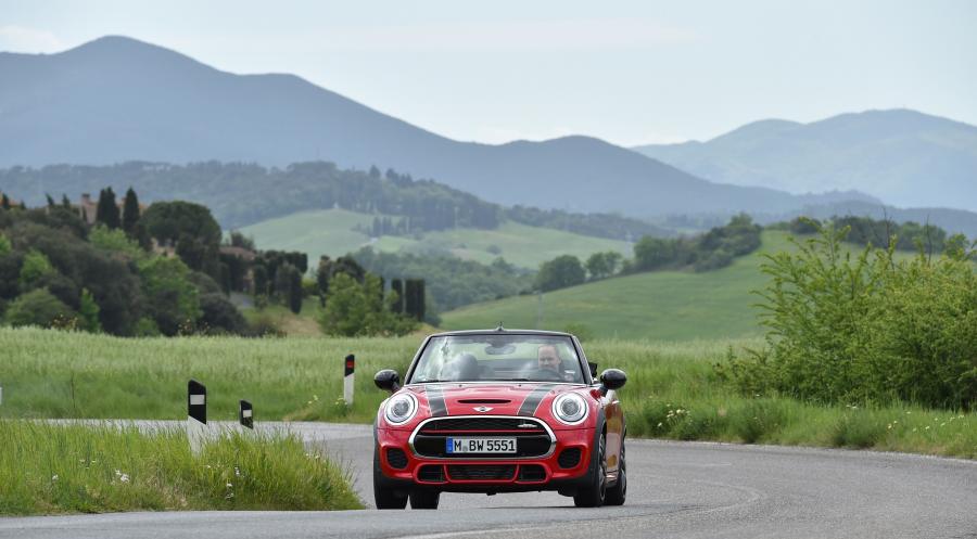  Mini Cooper S JCW Cabrio 2016 года  (фото 74 из 104)